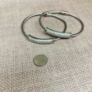 Silver Crystal Plus Size Magnetic Clasp Bangle Bracelets Set of 2‎
